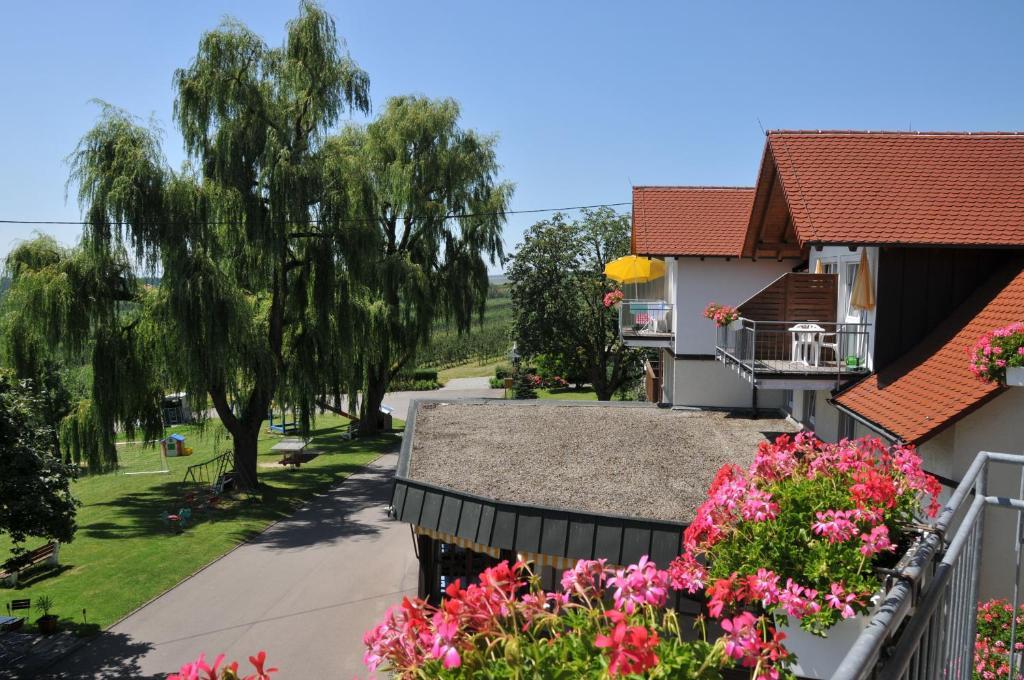 Landhotel Schellenberg Uberlingen Exteriör bild