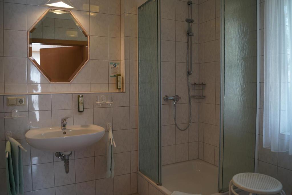 Landhotel Schellenberg Uberlingen Rum bild